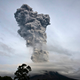 Illustration for article titled The Terrible Beauty of Volcanic Eruptions and Lava Flows